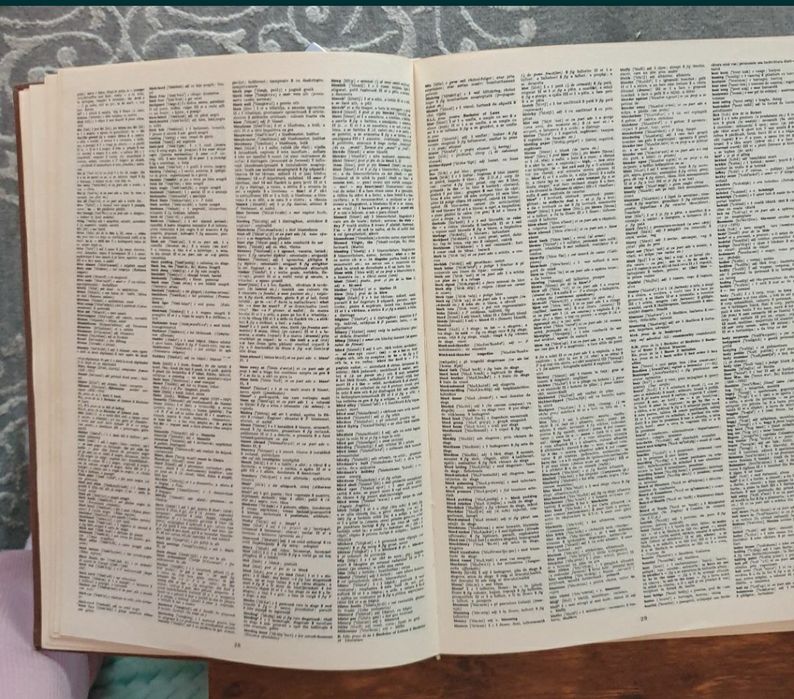 Dictionar englez - roman. Leon Levitchi, Andrei Bantas (70000 cuvinte)