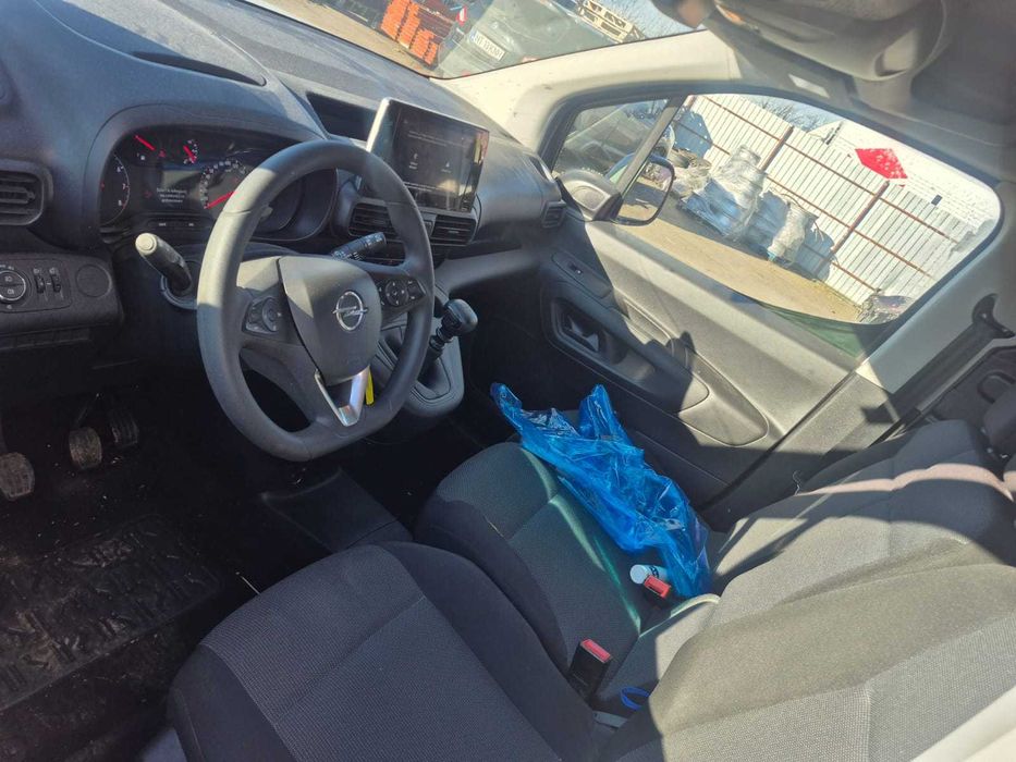 opel combo 2023 1.5d avariat sau rate prin tbi