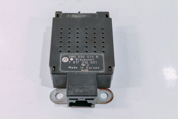 Modul  AMPLIFICATOR ANTENA 5M0035570B Volkswagen VW Golf a 5-a genera