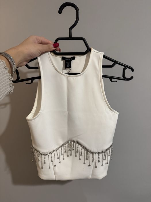 Официален топ с камъчета