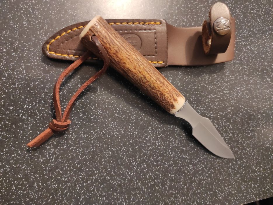 Cutit vanatoare muela