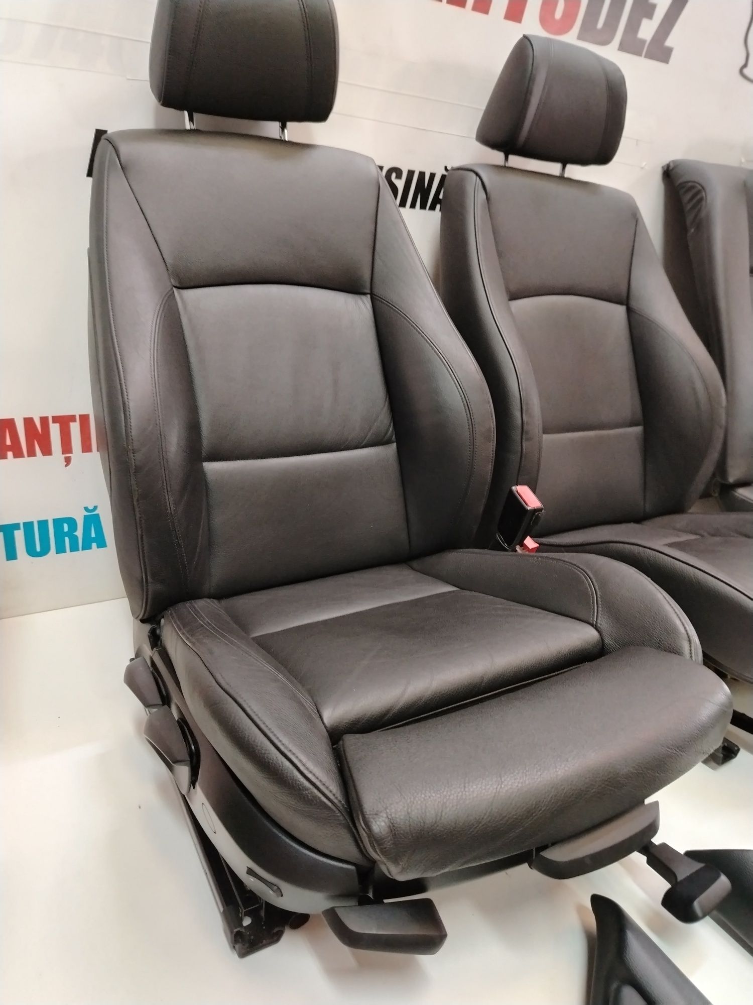 Scaune interior fete usi Piele M recaro Piele E90 Seria 3 Negre