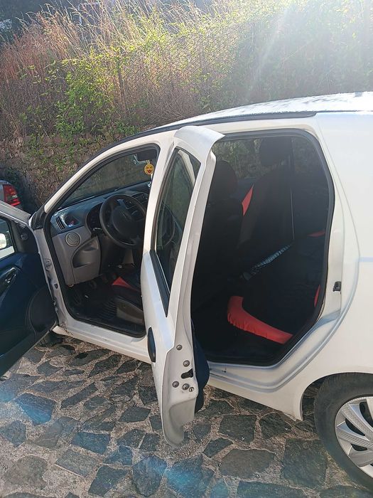 Продава се !Всичко платено !Автомобила се кара всеки ден !