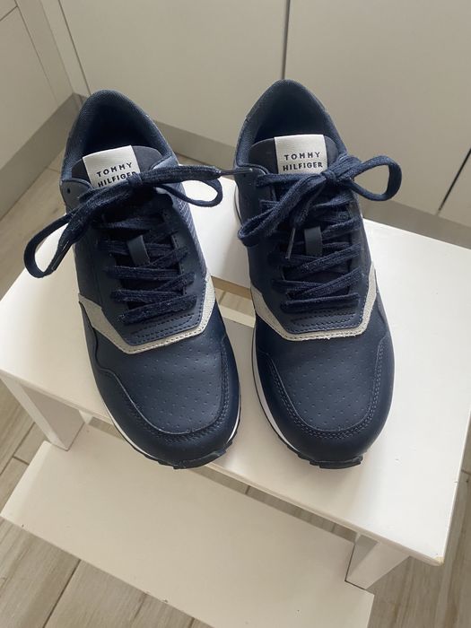 Adidasi Tommy Hilfiger, marimea 40, piele naturala