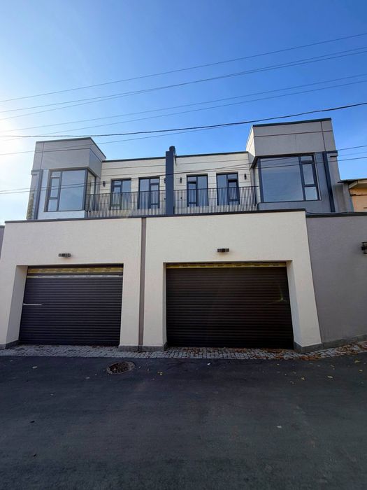 Мирзоулугбек район 3,2 сотки новый дом с бассейном