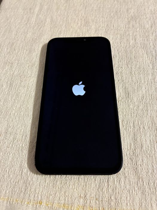 Vand Iphone 12 Negru