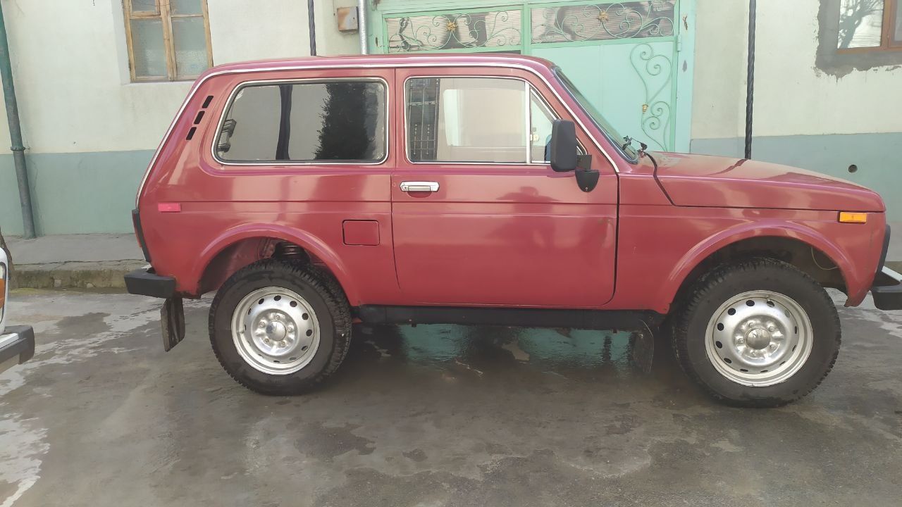 Niva 21213 sotiladi