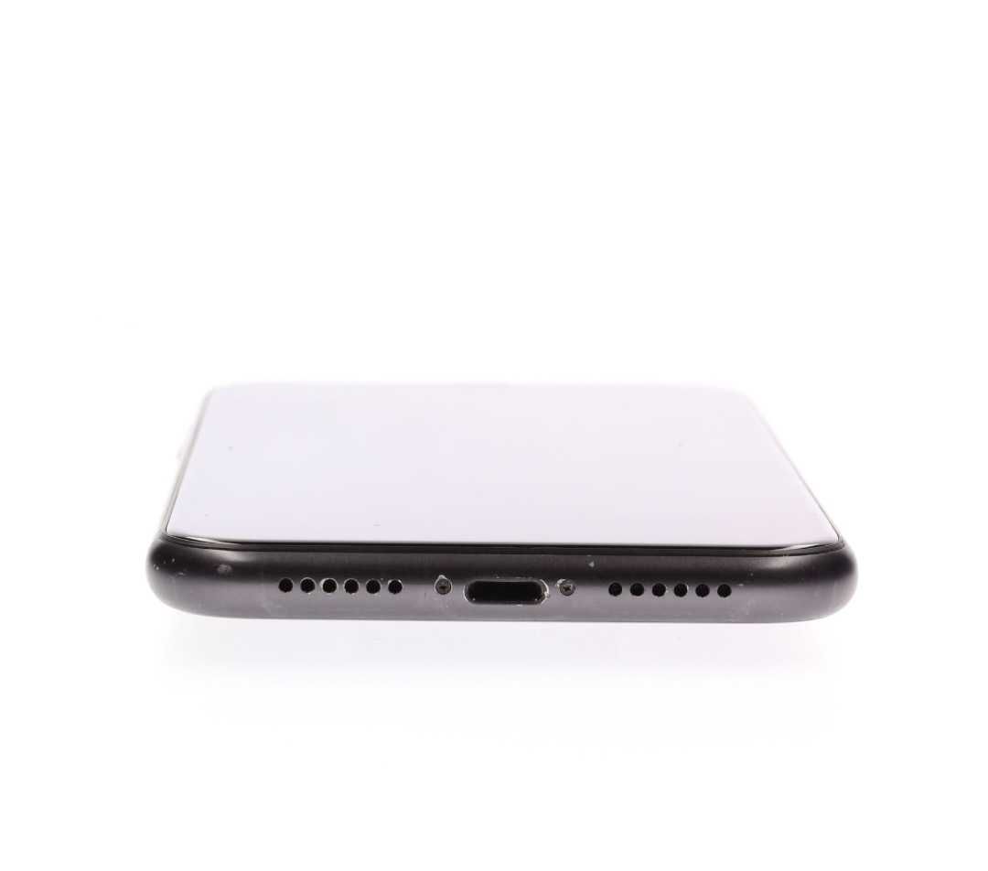 iPhone 11 Black 64GB – Отлично състояние + Гаранция
