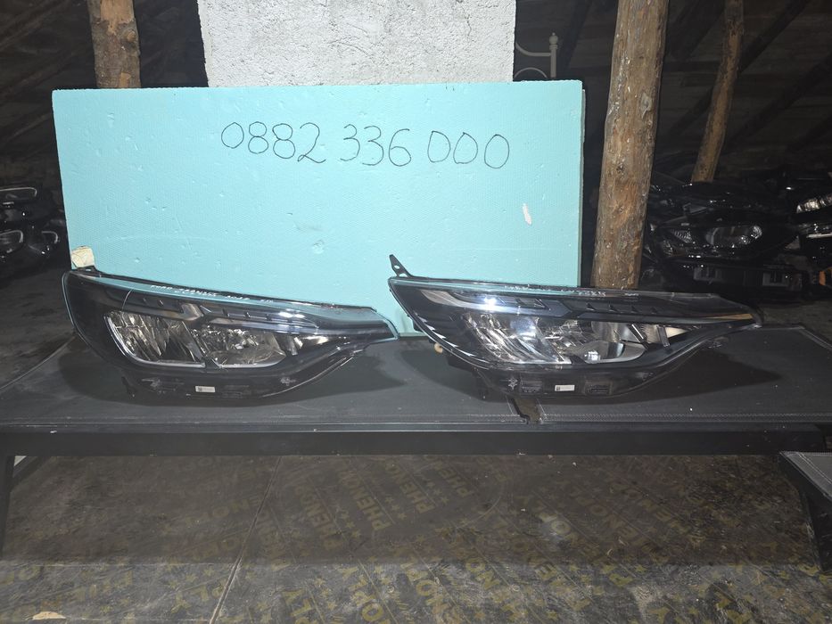 Ford Transit Custom 2024 десен фар 2бр.