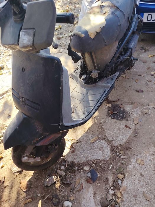 Vand scuter peugeot