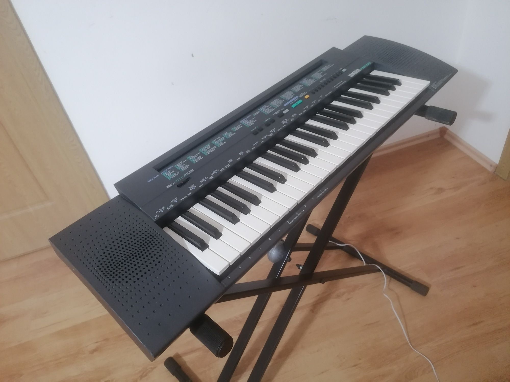 YAMAHA PSR 100  stereo polifonic