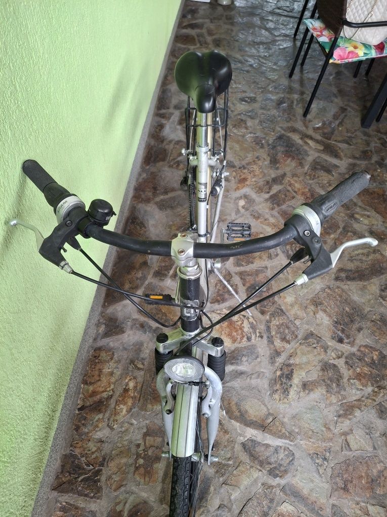 Vând bicicletă damă