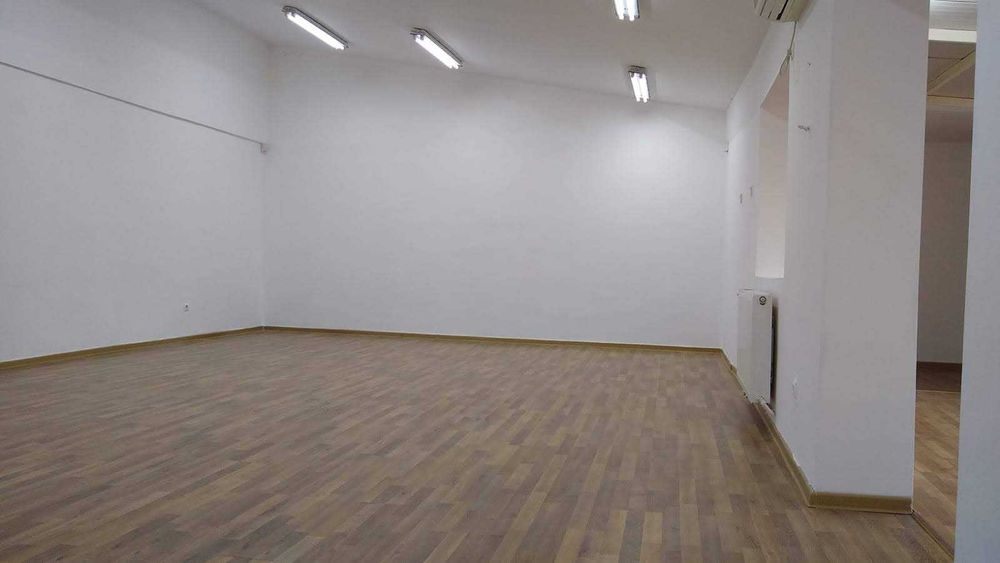 Direct locator, 115 mp, langa Piata Victoriei, etaj 1 exclusiv, 7/24,