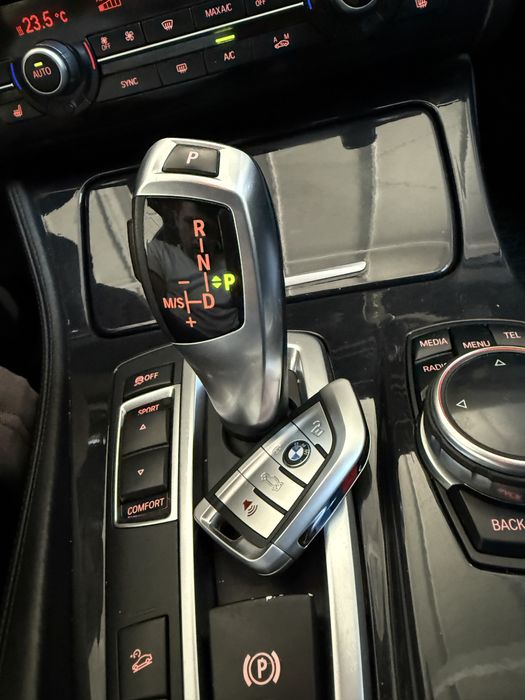 BMW 520 d xdrive Euro 6 automata bord digital volan M Navi mare