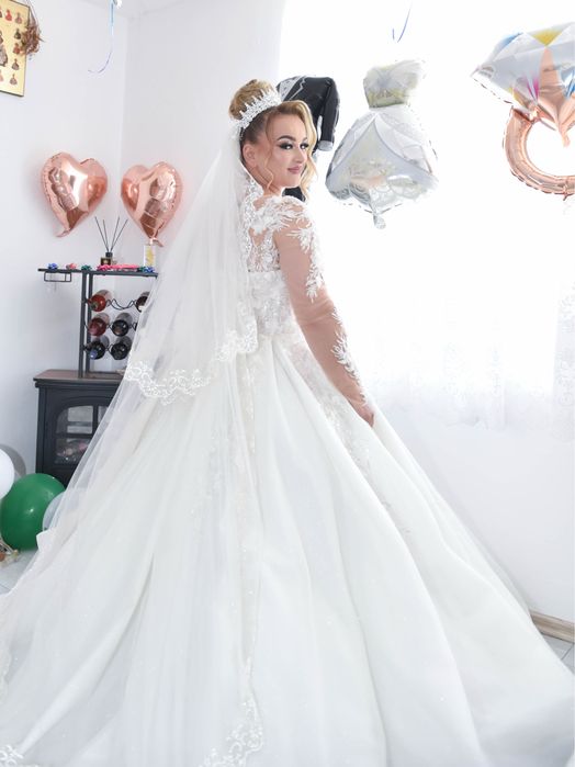 Rochie de miresa stil printesa