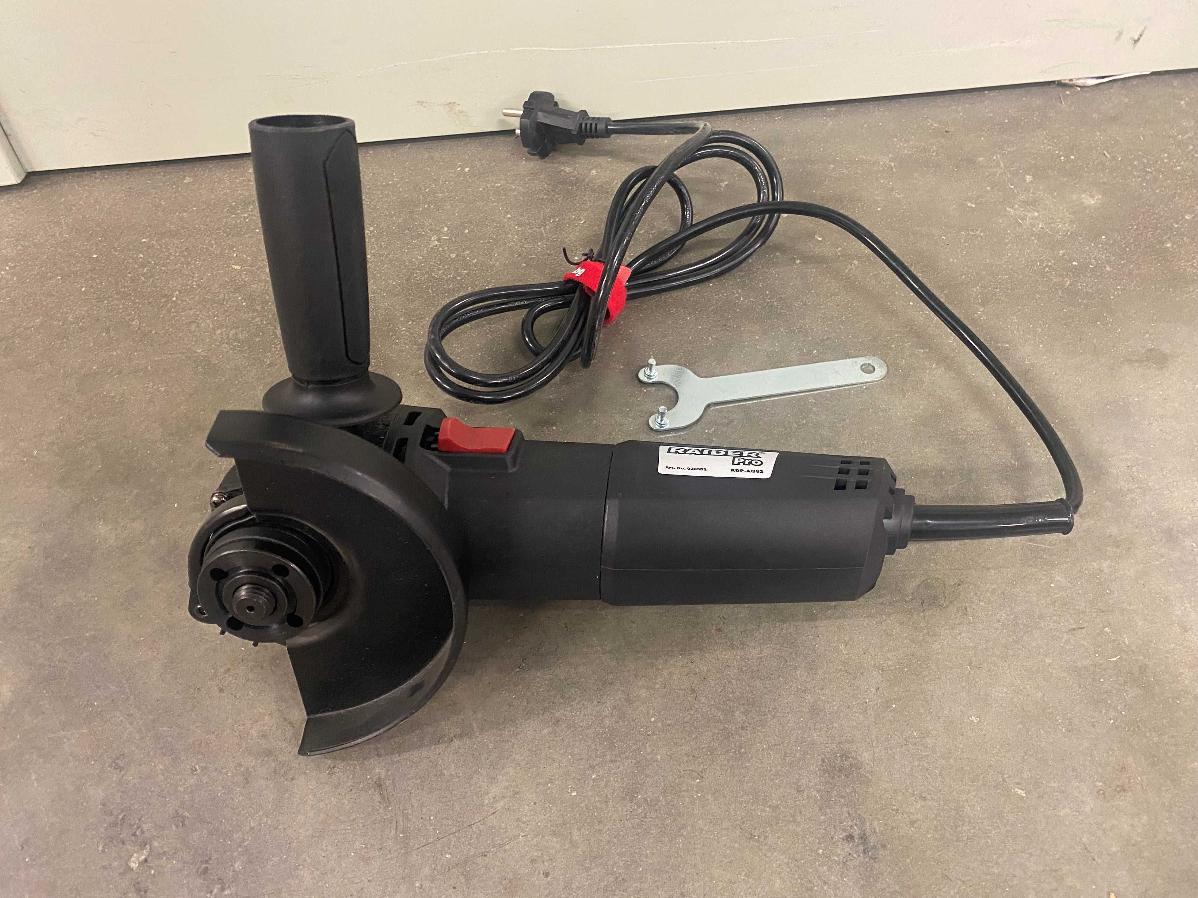 Пистолет за горещ въздух 2000W/Ъглошлайф 125mm 900W/Пистолет за топло