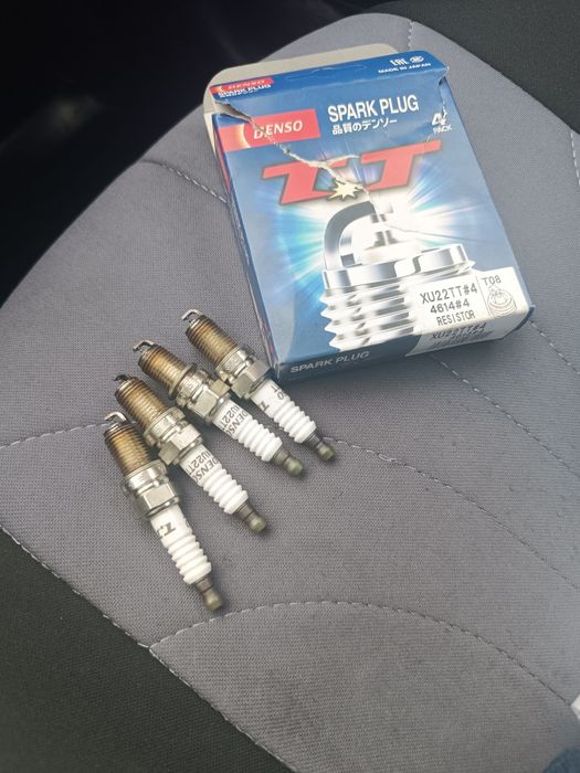 Продам свечи зажигания Denso