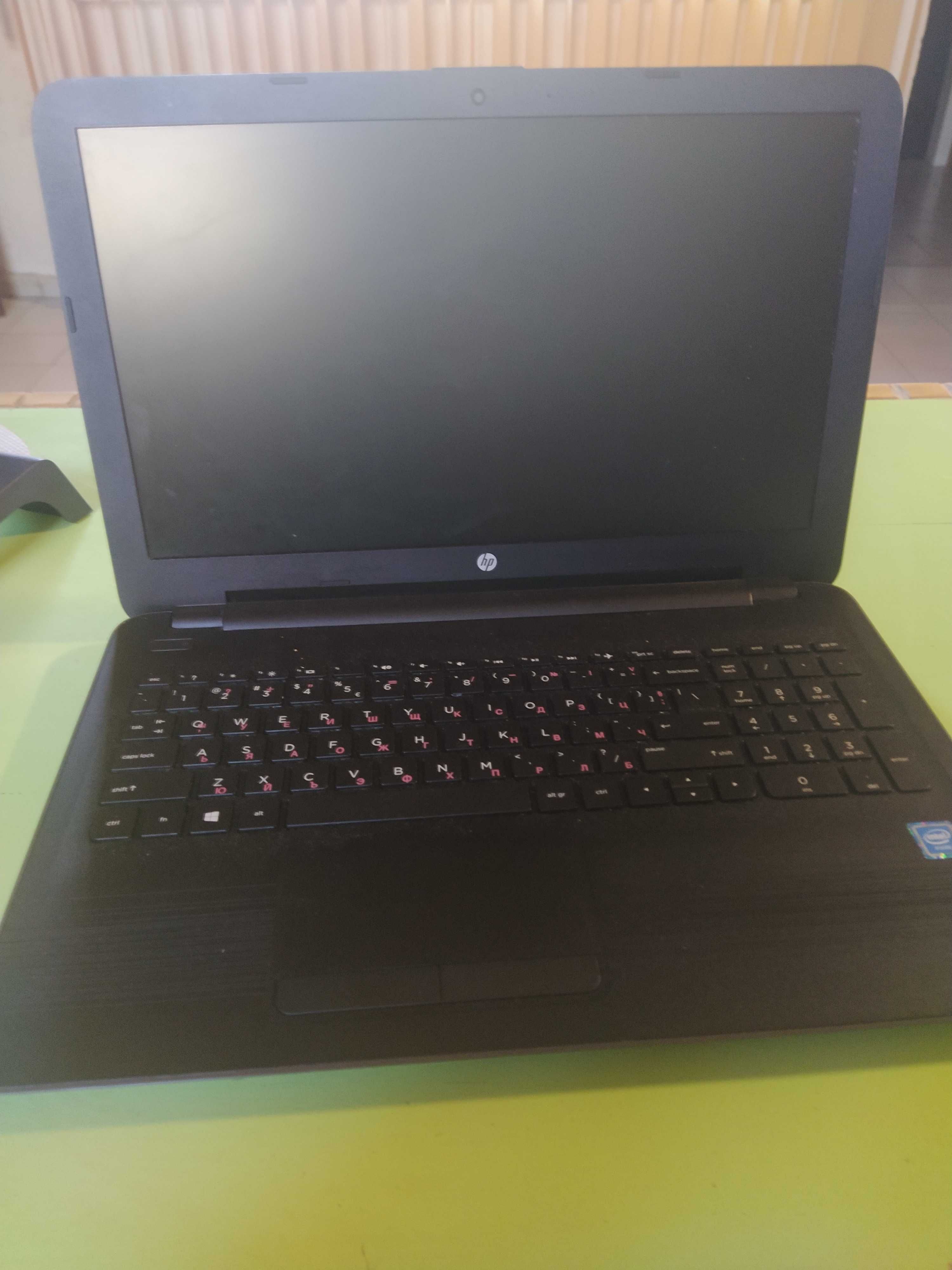 Лаптоп HP  почти нов