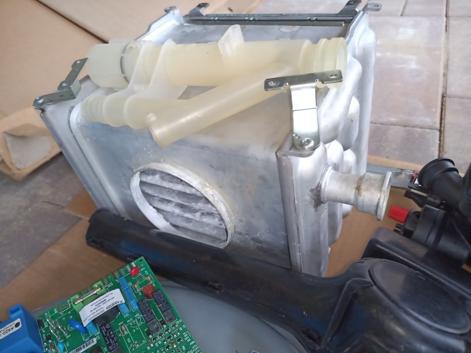 Inoa Green Vas expansiune Corp Tur Retur Pompa Ariston Cares premium