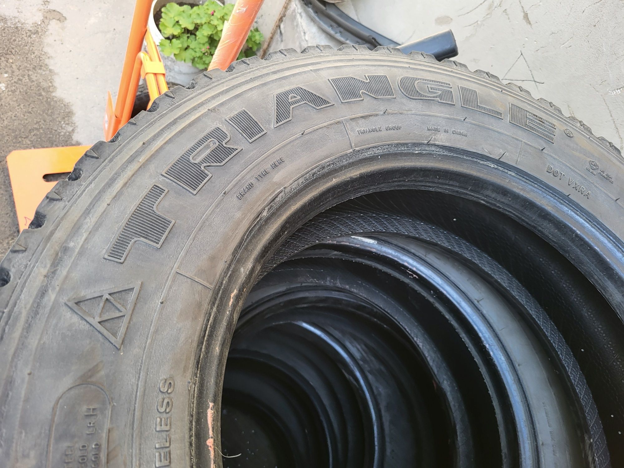 Продам шины всесезонные