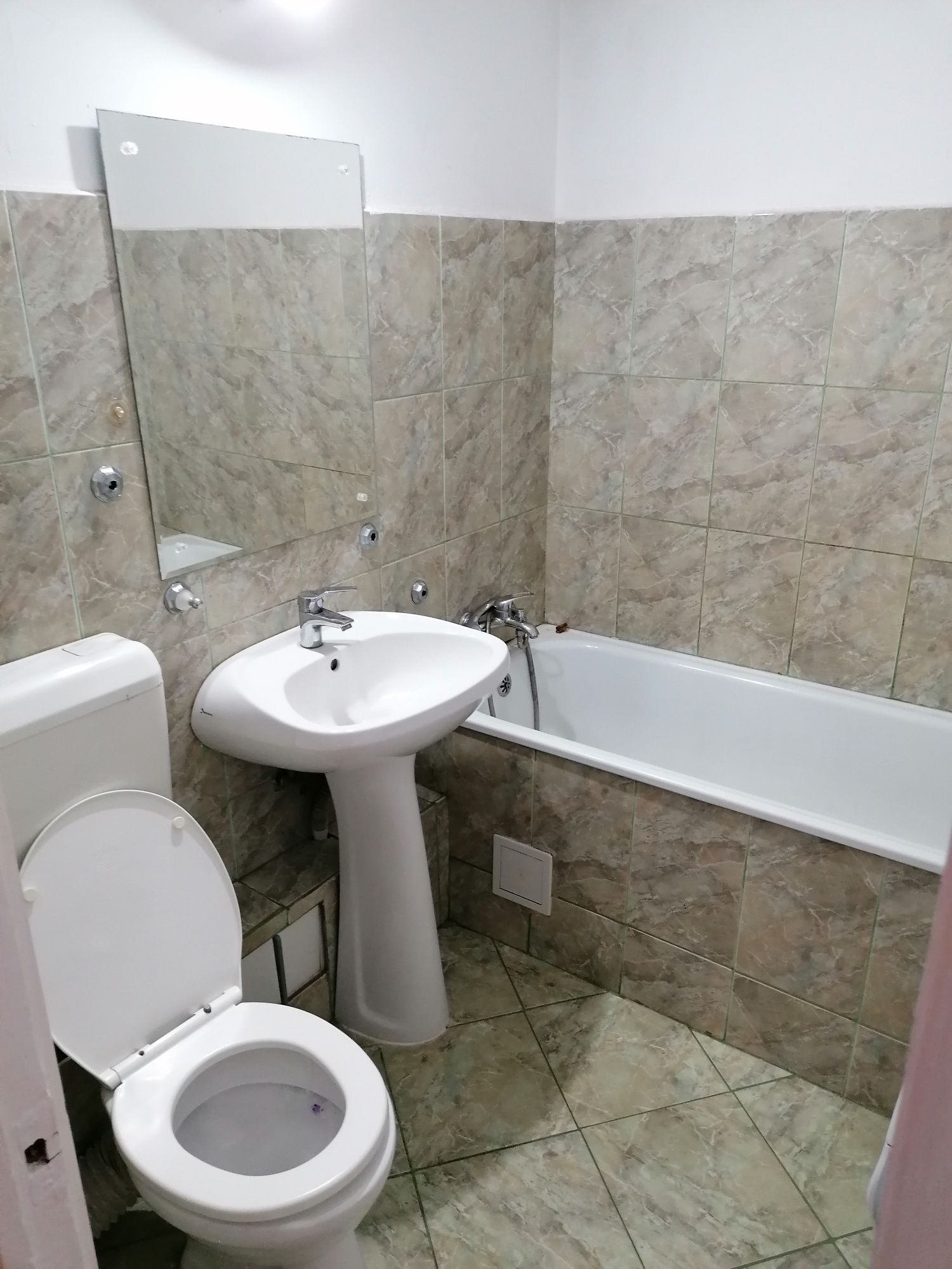 Vand apartament 2 camere Ghencea