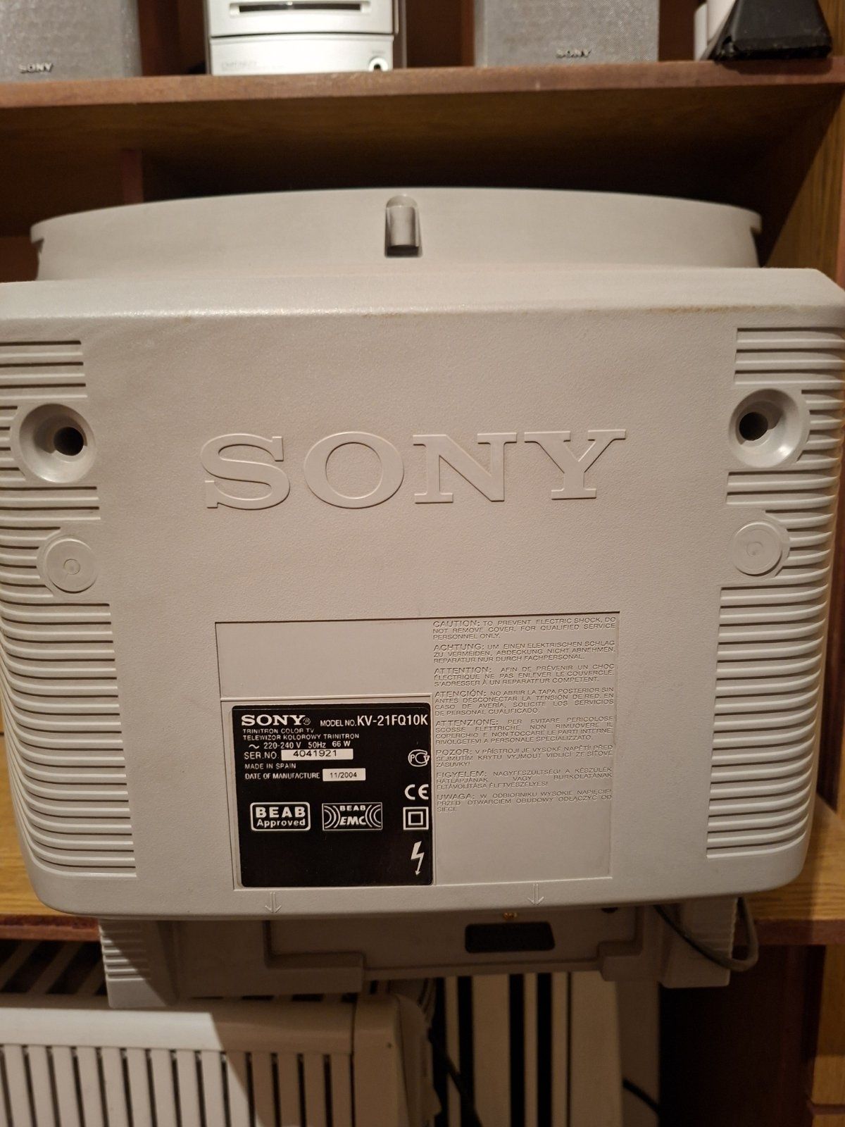 Телезизор SONY  KV21  TRINITTRON 2004г. .