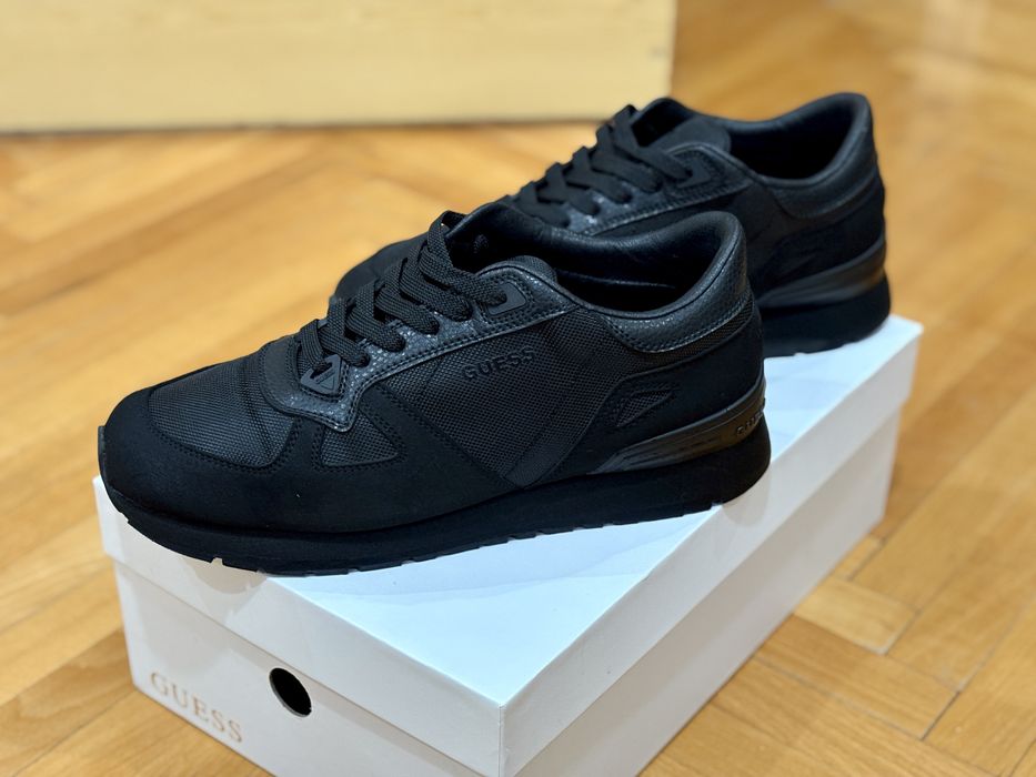 Маратонки Guess Tresa