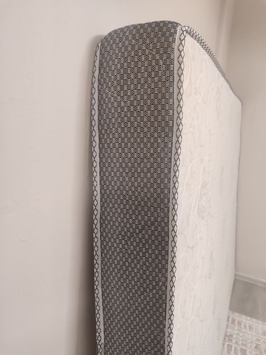 Продам матрас б у в идеальном состоянии