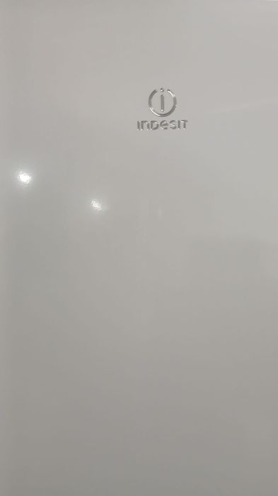 Продам вертикальный морозильник