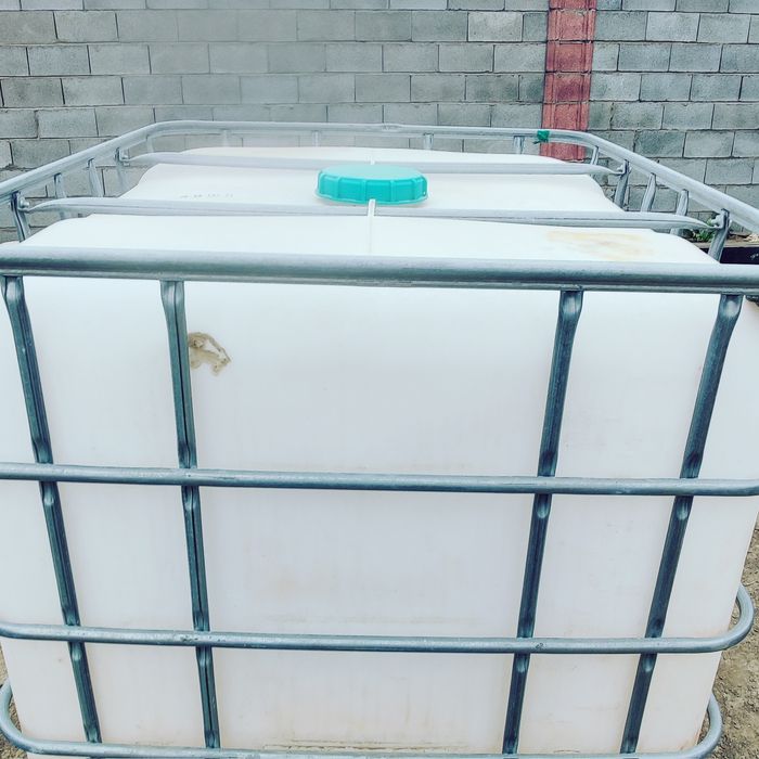 Ёмкость для питьевой воды 1 кубовая еврокуб