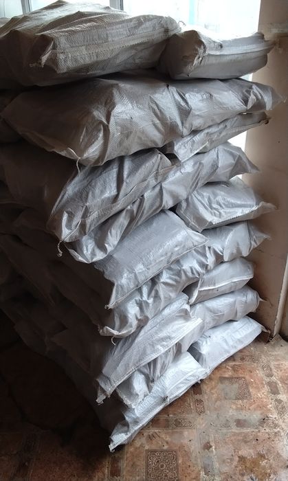 Дрова в мешках для шашлыка.