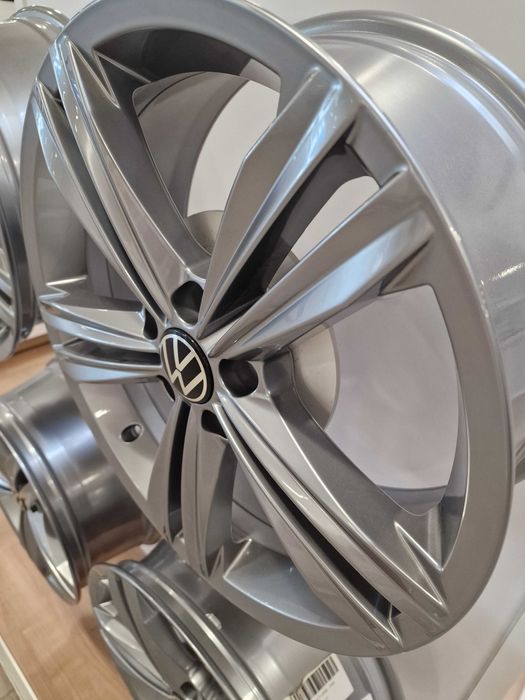 Janta Aliaj Sebring VOLKSWAGEN R18 7J ET43 5x112 5NA071498Z49