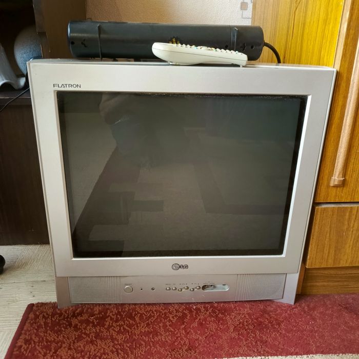 Телевизор LG , в хорошем состоянии