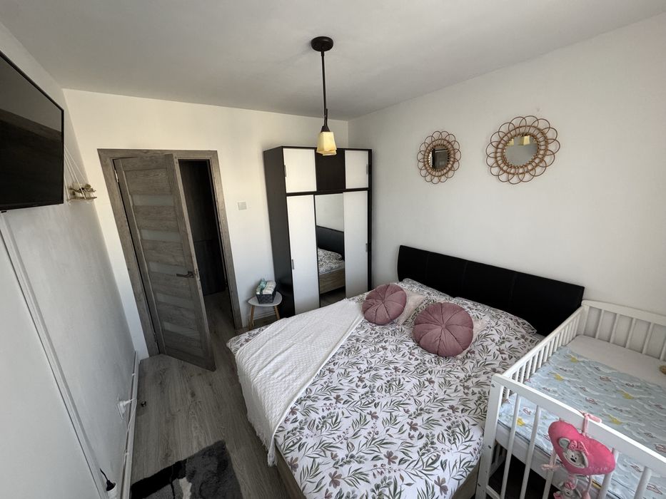 Vand apartament 3 camere