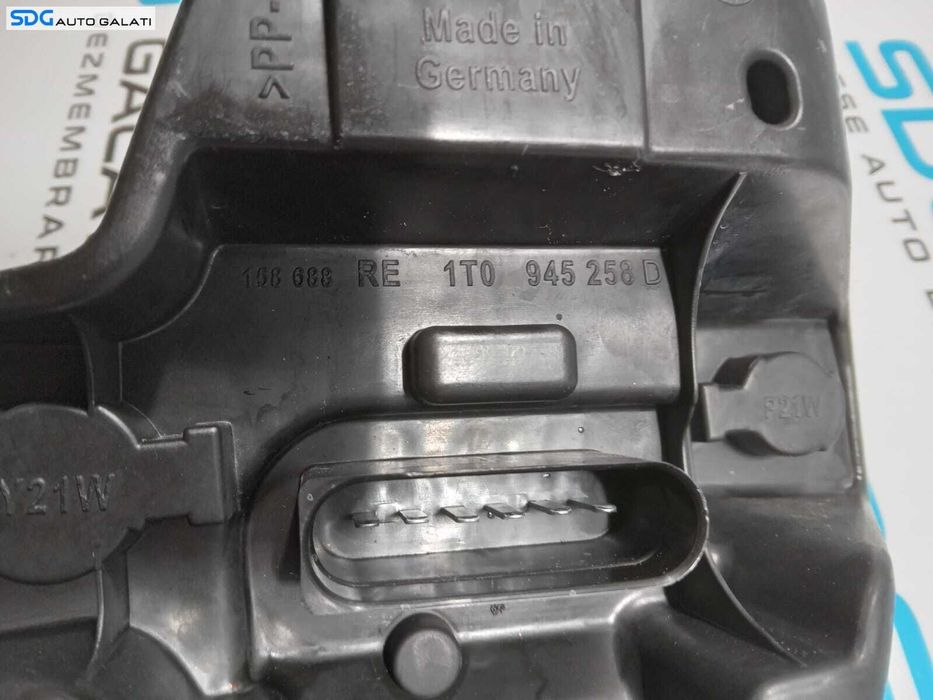 Soclu Suport Bec Becuri pentru Stop Lampa Tripla Dreapta Volkswagen Touran 2003 - 2010 Cod 1T0945258D 1T0 945 258 D [257M9]