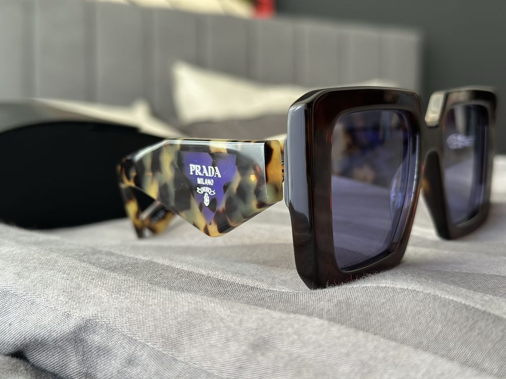 Оригинални слънчеви очила PRADA – като нови