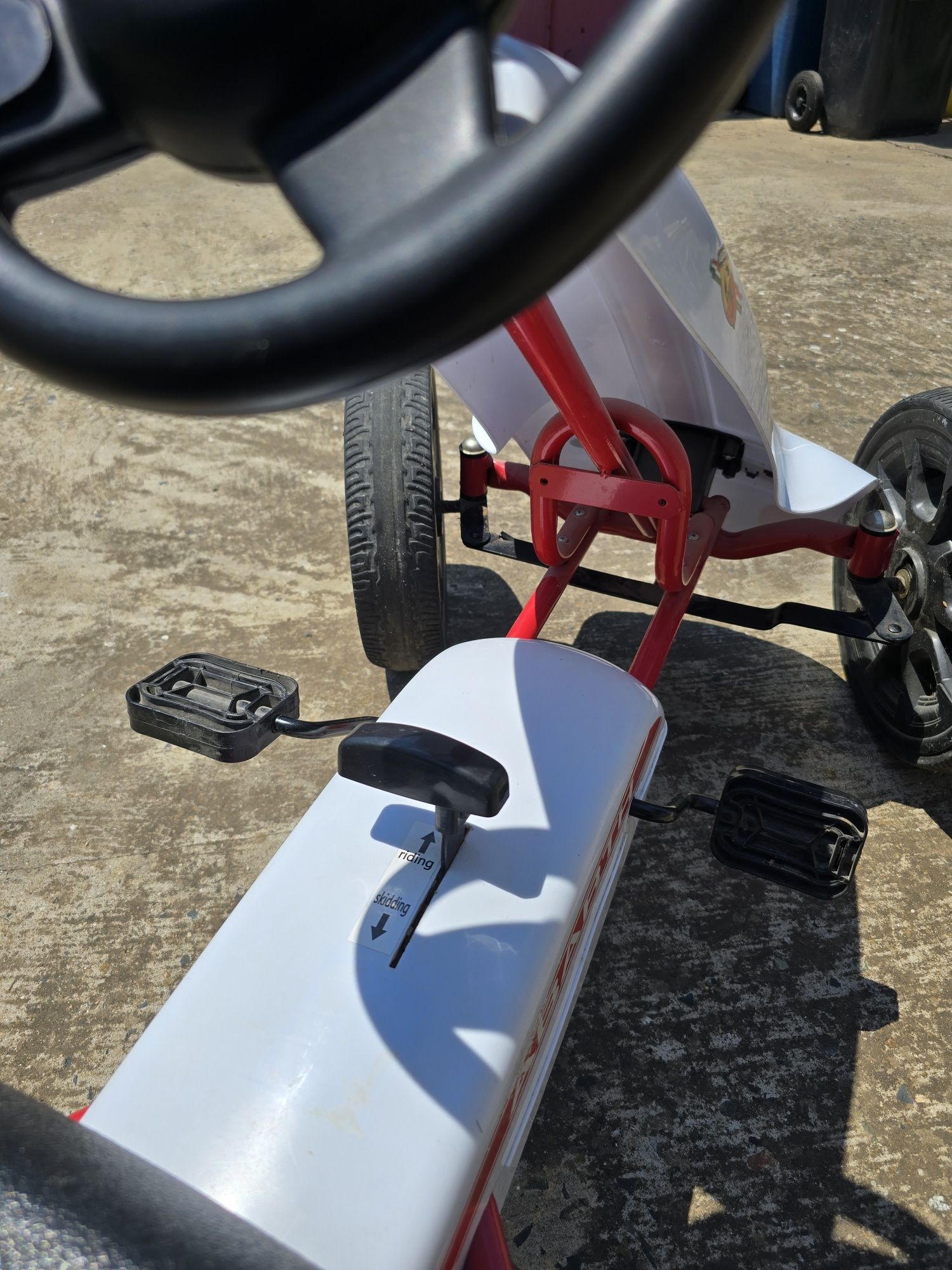 Kart / Cart cu pedale FIAT 500 Abarth