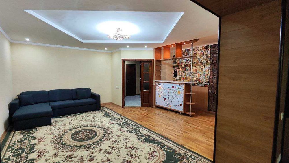 Ц-1 Самый Центр, 3-х Комнатная квартира  2-Этаж/4 100кв.м.