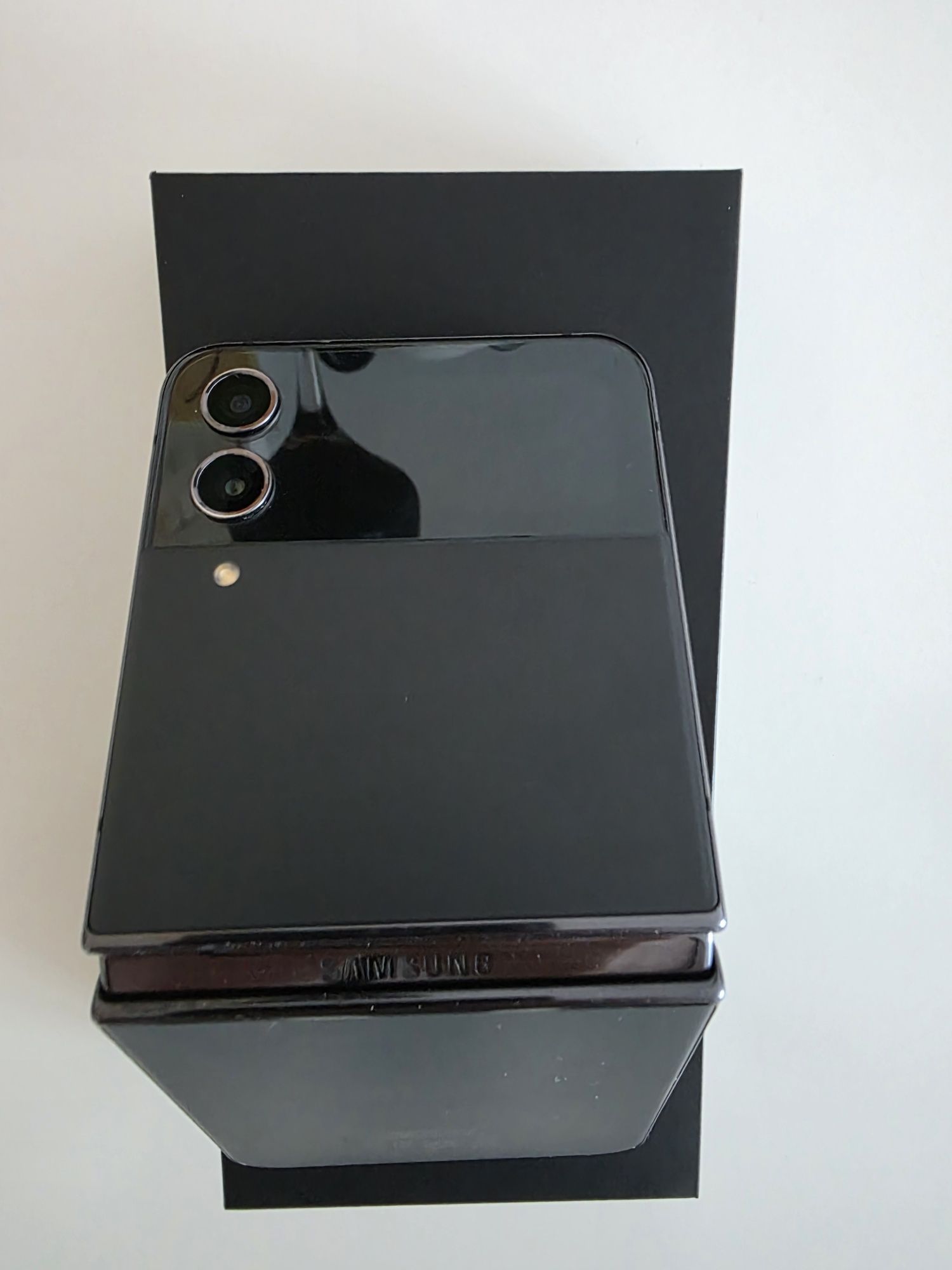 Samsung Galaxy Z Flip 4