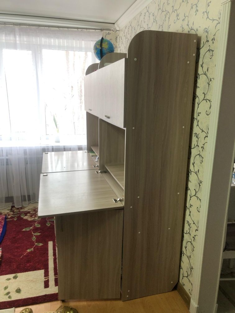 Продам многофункционалыный компьютерный стол