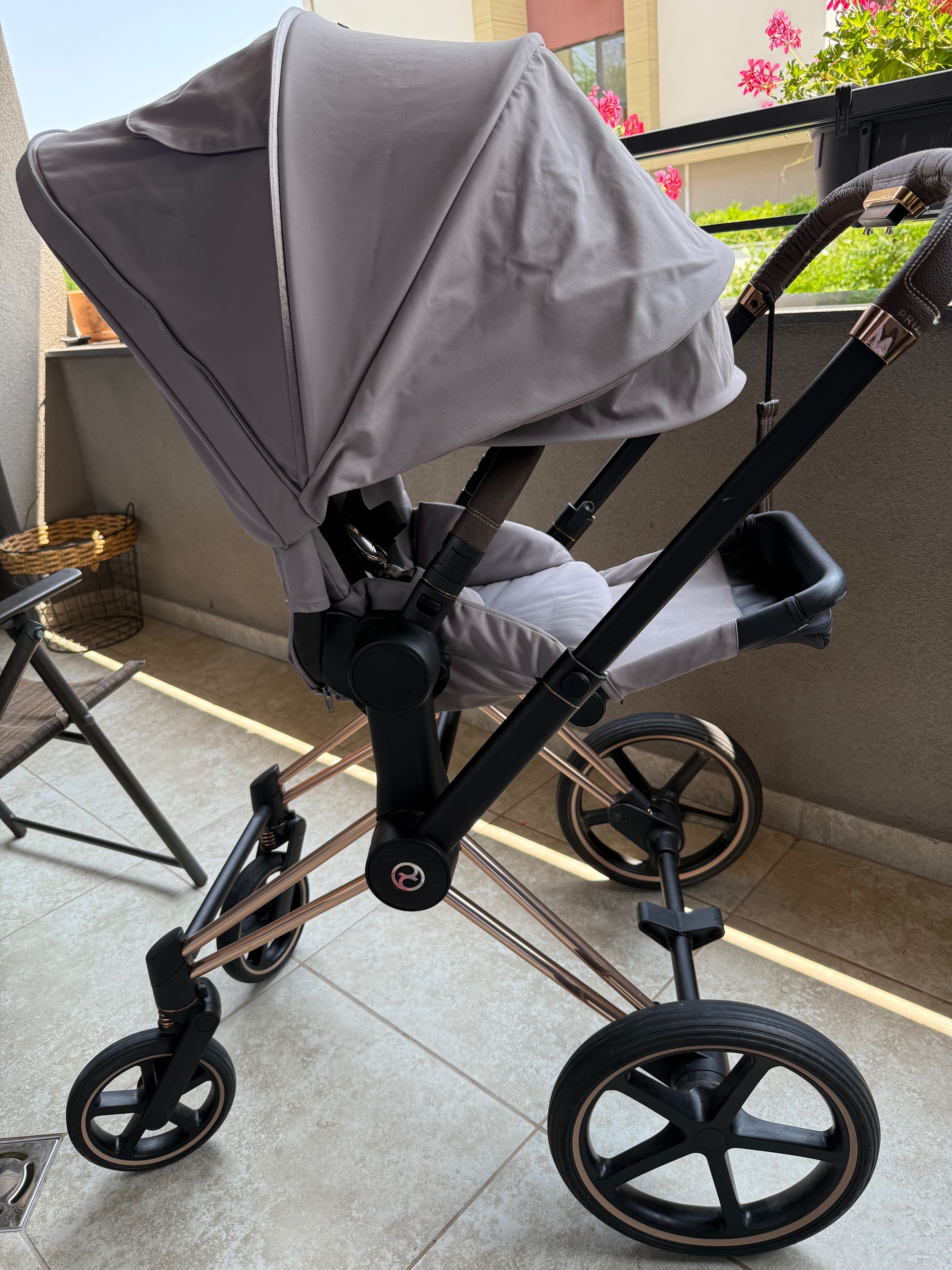 Cybex priam lux Manhattan Grey / rose gold шаси