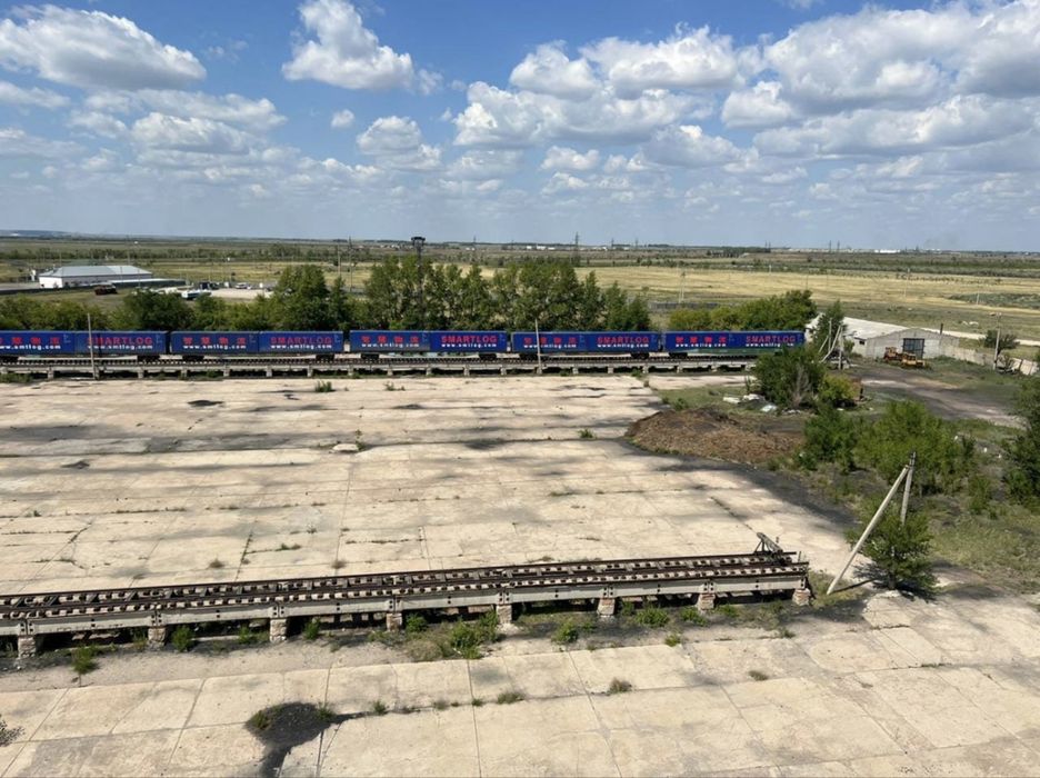 Сдаем в аренду базу в Кокшетау с бетонированной площадкой и ж/д путями