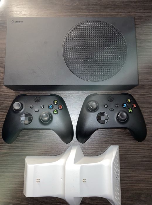 Xbox Series S digital - 1 TB - Carbon Edition + 2 controllere