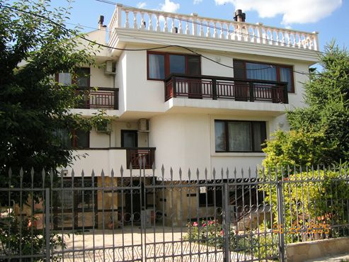 Нощувки, стаи, апартаменти, вила под наем,къща за гости,квартири Варна