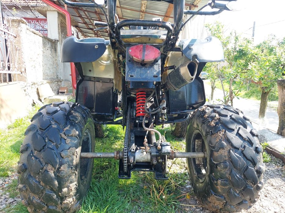 Vând atv 250 cm³