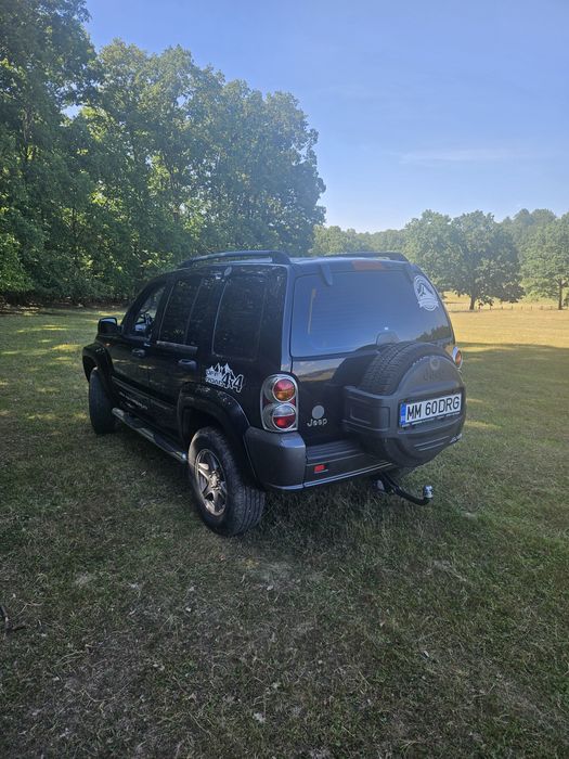 Jeep cherokee inaltat off road