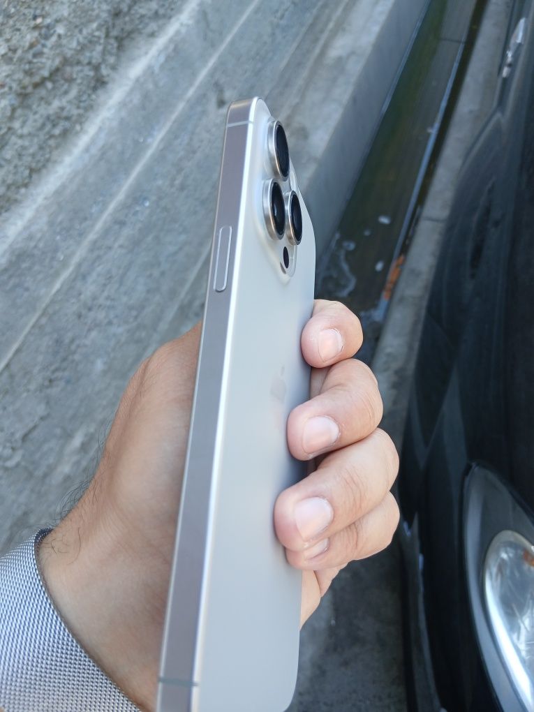 Продаётся iPhone 15 Pro Max
