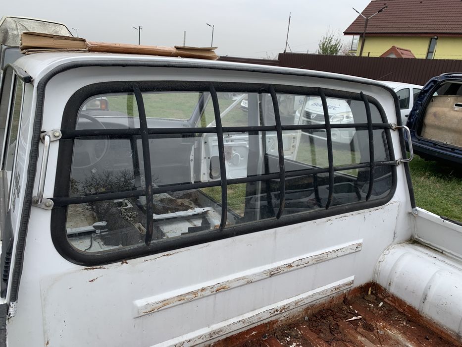 Vand gratar-grilaj+luneta spate Dacia Papuc-Pick up
