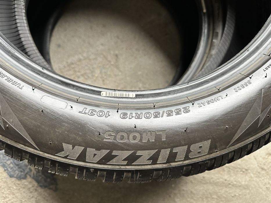 255/50 R19 Bridgestone Blizzak LM005 Dot 22-23