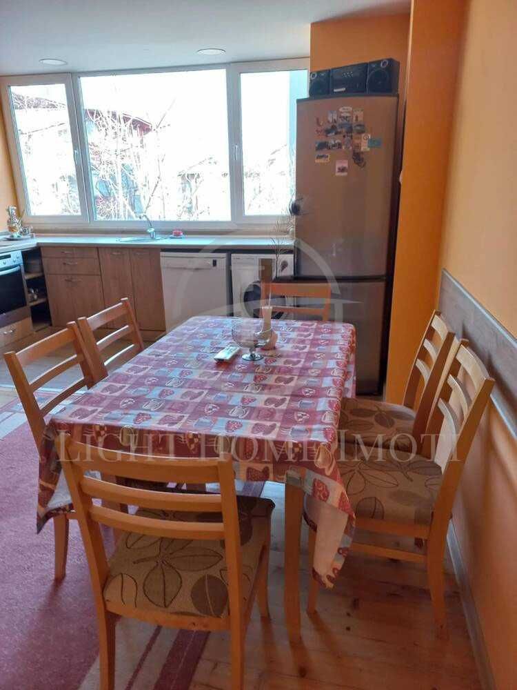 Продава се Тристаен апартамент в Пловдив, Каменица 1 - 139 кв.м за 1598 €/кв.м - Снимка #1